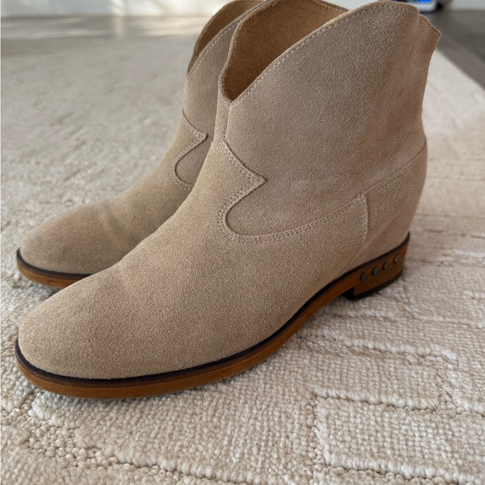 Elegant Beige Suede Ankle Booties